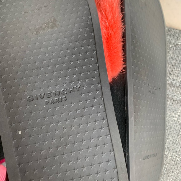 givenchy slides 9 - Picture 2 of 9